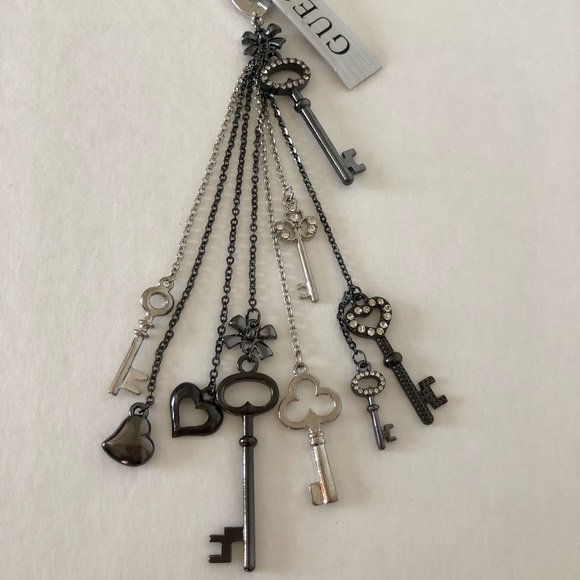 NWT! Guess Lock and Key Jewel Necklace - Picture 2 of 4